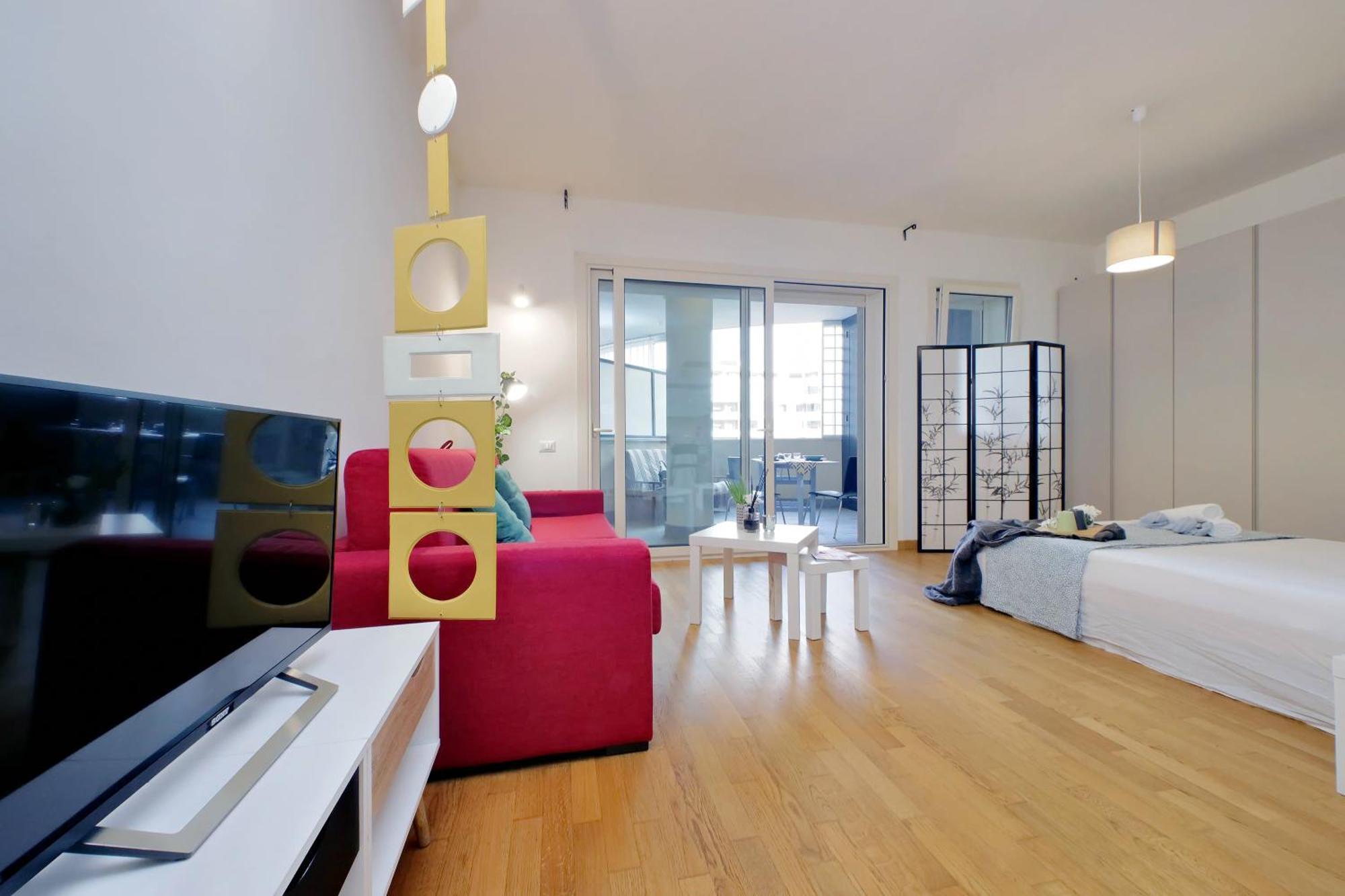 Julie's Flat * Roma